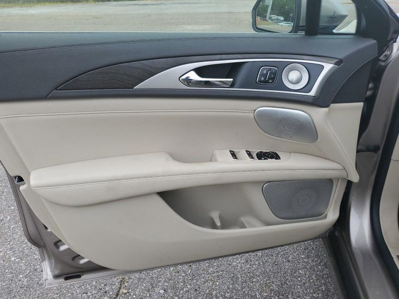 2020 Lincoln MKZ Reserve in a BROWN exterior color. Johnson Dodge 601-693-6343 pixelmotiondemo.com 