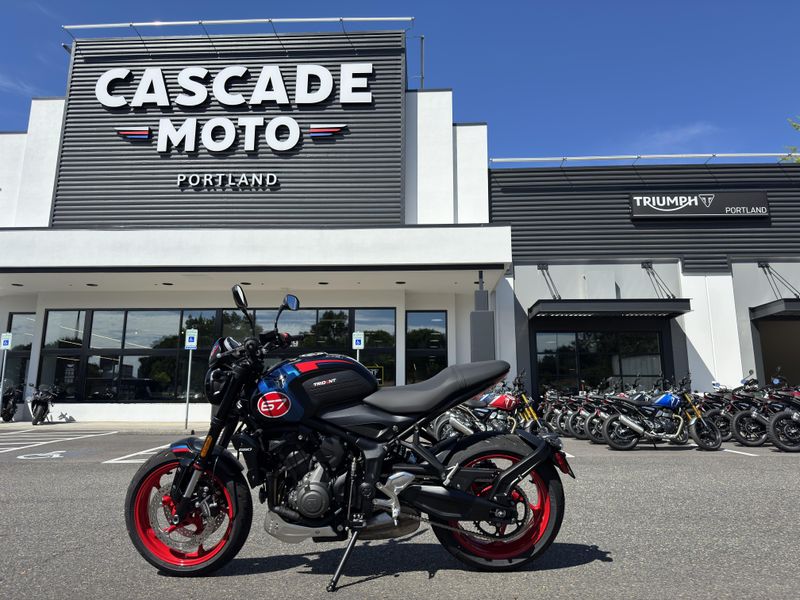 2026 Triumph Trident 660 Triple Tribute - SAPPHIRE BLACK - COBALT BLUE 