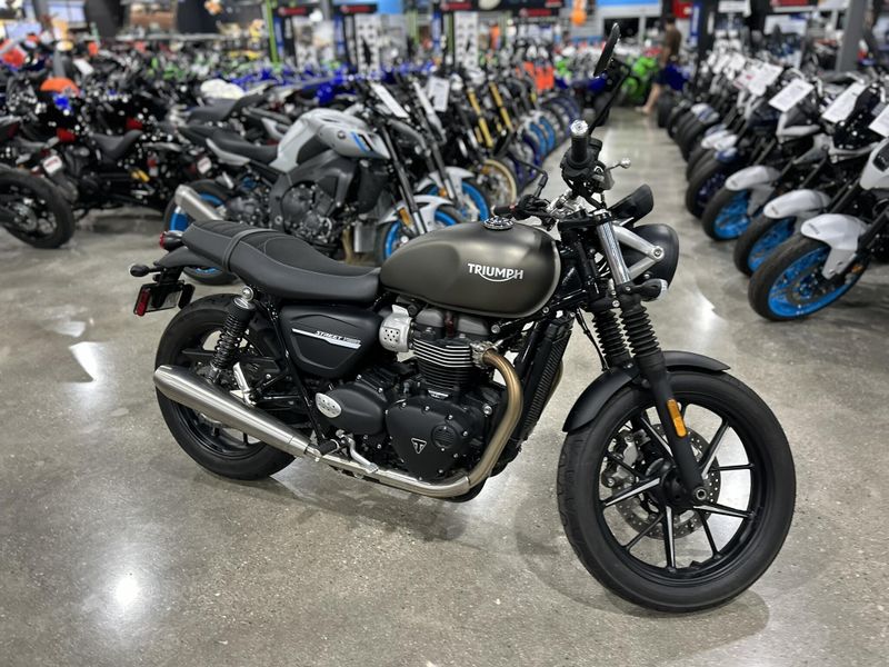 Used 2020 Triumph STREET TWIN Image 3