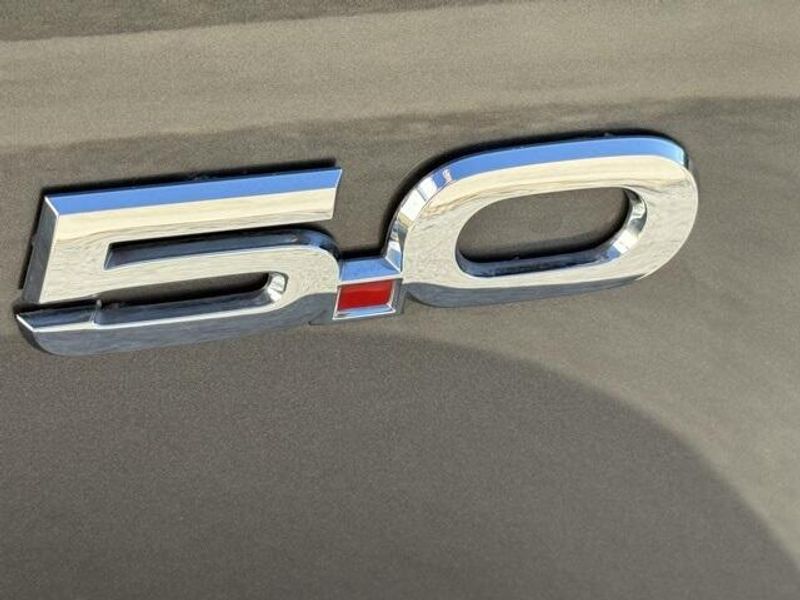 2022 Ford Mustang GT Premium photo 13