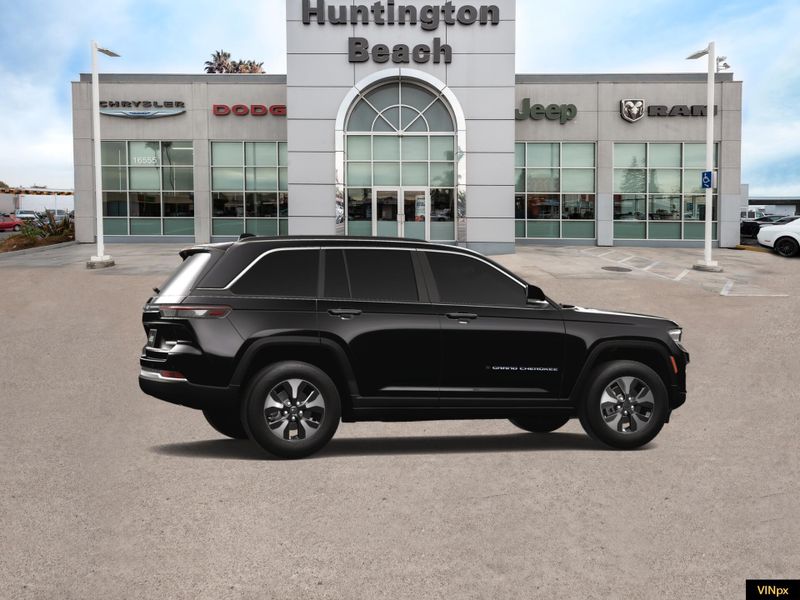 2023 Jeep Grand Cherokee 4xe Base 4x4 in a Diamond Black Crystal Pearl Coat exterior color and Global Blackinterior. BEACH BLVD OF CARS beachblvdofcars.com 