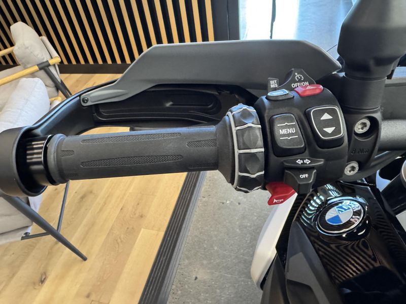 2025 BMW R 1300 GS - TRIPLE BLACK - BLACK STORM METALLIC 