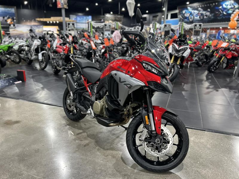 New 2025 Ducati MULTISTRADA V4 Image 23