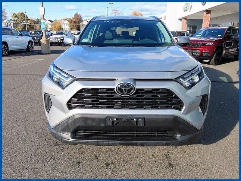 2022 Toyota RAV4 XLEImage 3