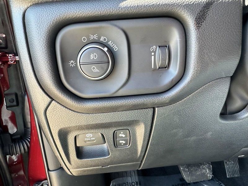 2025 RAM 1500 Big HornImage 16