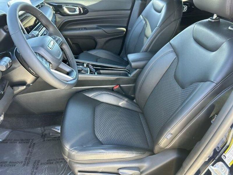 New 2026 Jeep Compass Latitude Altitude 4x4Image 16