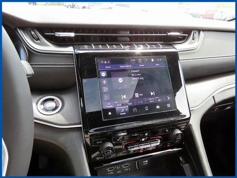 2024 Jeep Grand Cherokee Altitude XImage 16