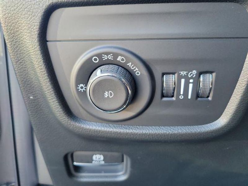 New 2026 Jeep Grand Cherokee L Limited Reserve 4x4