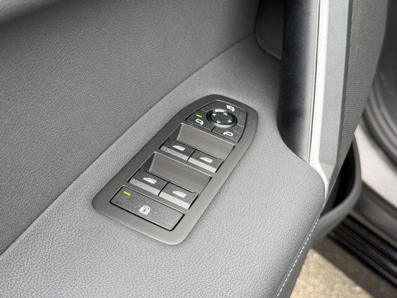 New 2026 BMW iX xDrive45Image 16