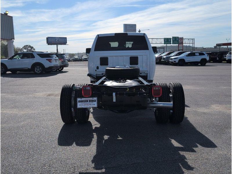 New 2026 RAM 5500 Tradesman Chassis Crew Cab 4x4 84