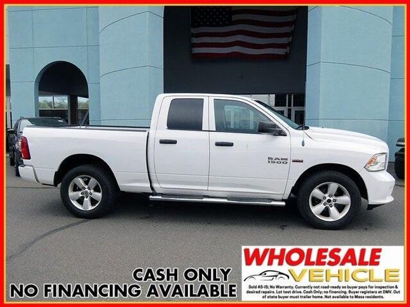 2014 RAM 1500 ExpressImage 2