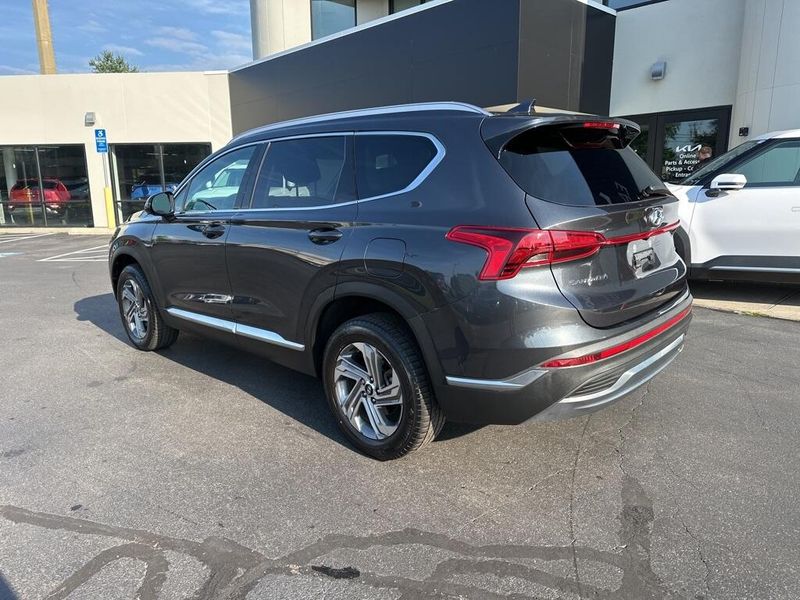 Used 2022 Hyundai Santa Fe SELImage 7