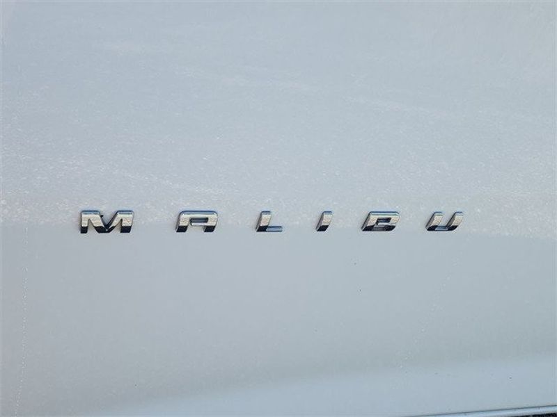 2021 Chevrolet Malibu LTImage 32