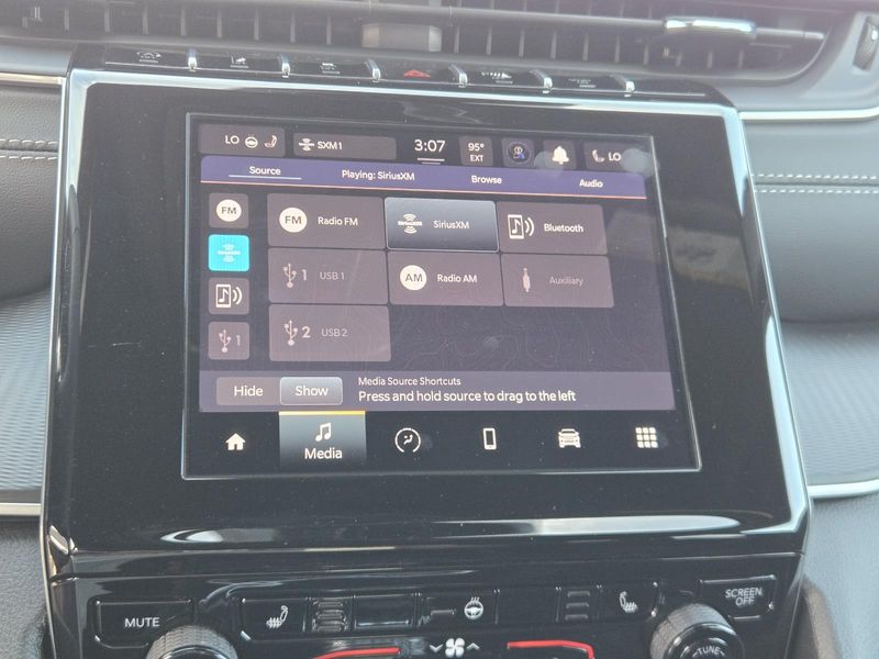 Used 2025 Jeep Grand Cherokee Altitude X 4x2