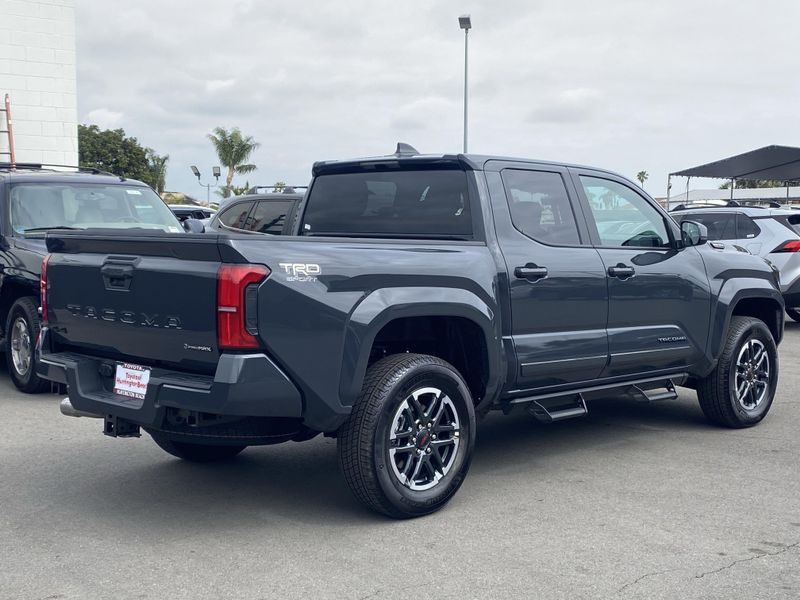 2025 Toyota Tacoma TRD Sport HybridImage 3