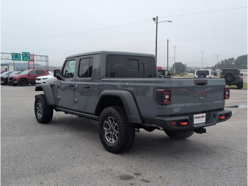 New 2025 Jeep Gladiator Mojave 4x4Image 3