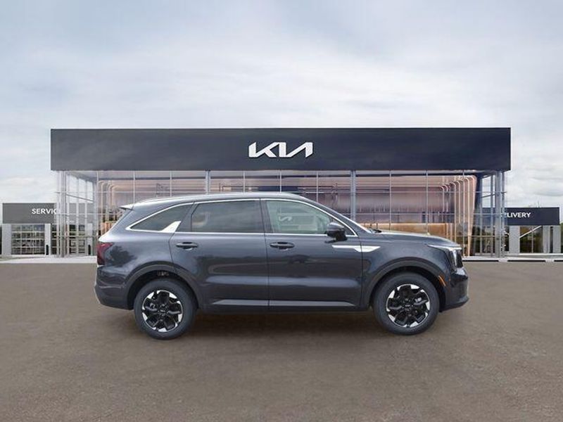 New 2026 Kia Sorento SImage 2