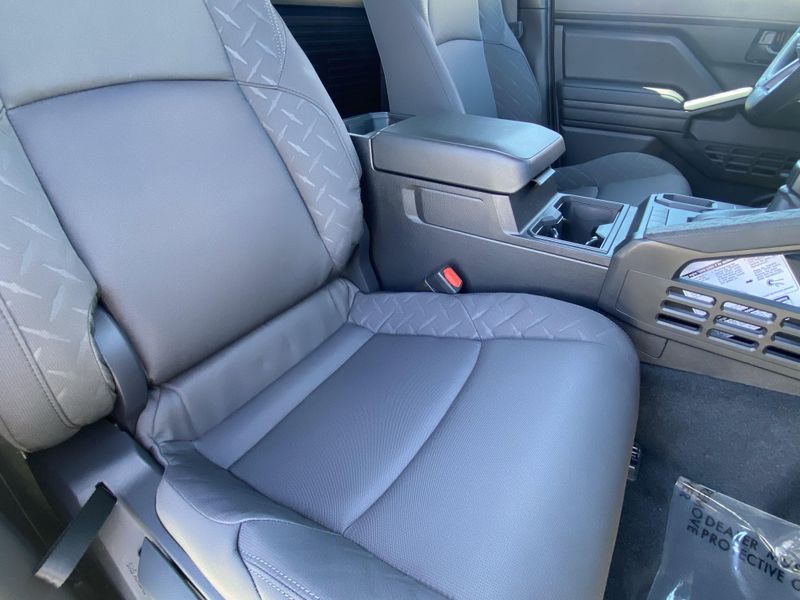 2025 Toyota Tacoma SRImage 11