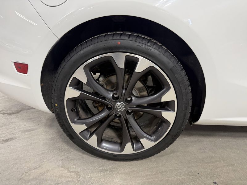 Used 2019 Buick Cascada PremiumImage 10