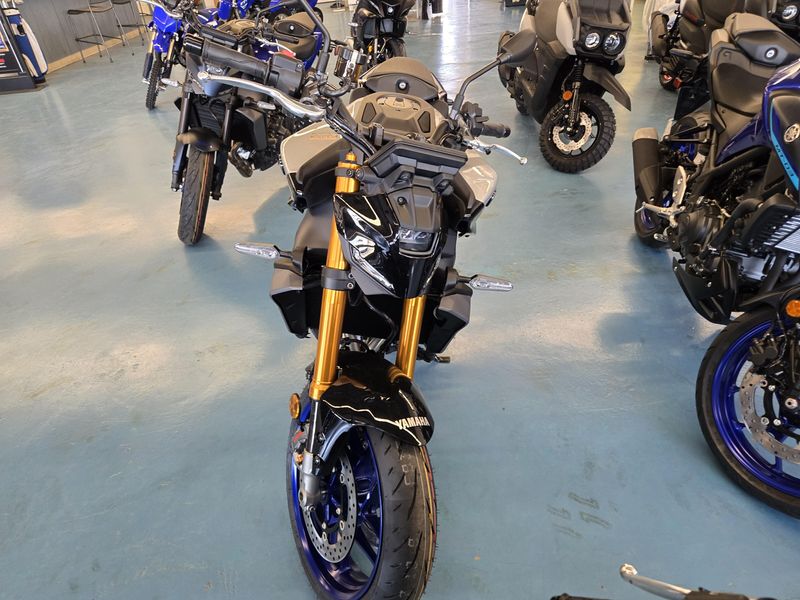 2025 Yamaha MT09 SP LIQUID METAL RAVEN Image 8