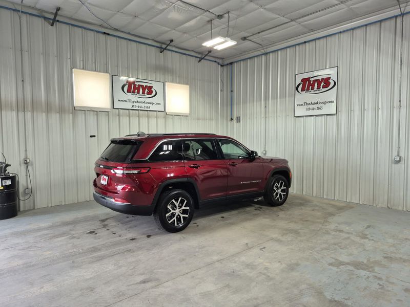2025 Jeep Grand Cherokee Limited 4x4Image 5