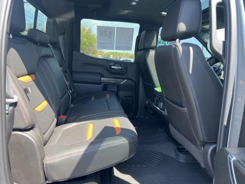 2020 GMC Sierra 1500 AT4Image 15