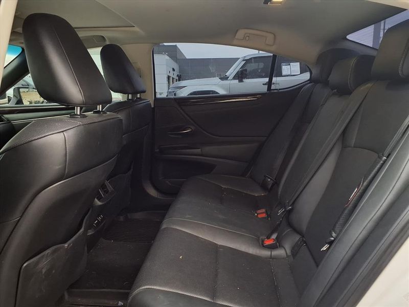 Used 2019 Lexus ES 350Image 12