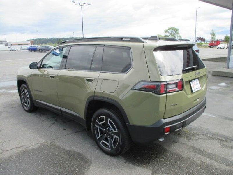 New 2026 Jeep Cherokee Laredo 4x4Image 13