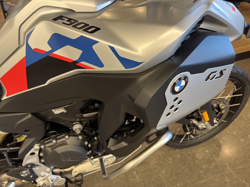 New 2025 BMW F 900 GS Adventure 