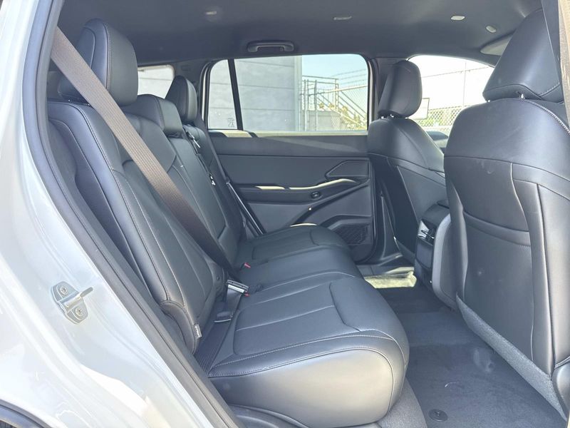 New 2026 Jeep Cherokee Limited 4x4