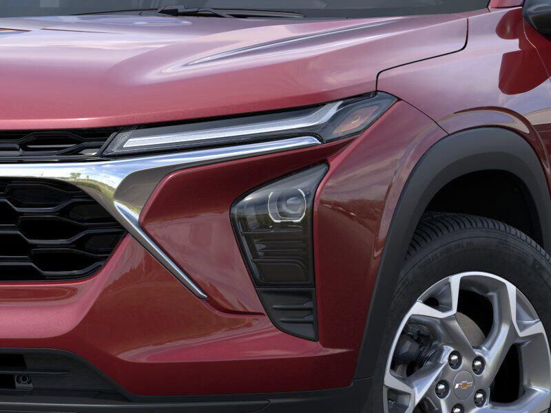 New 2025 Chevrolet Trax LSImage 10
