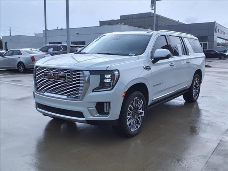 2023 GMC Yukon XL DenaliImage 11