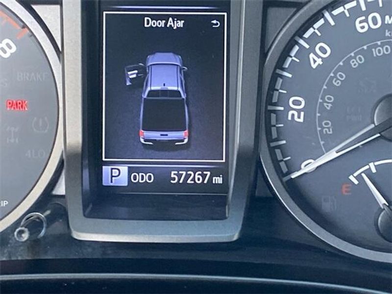 2017 Toyota Tacoma SR5Image 30