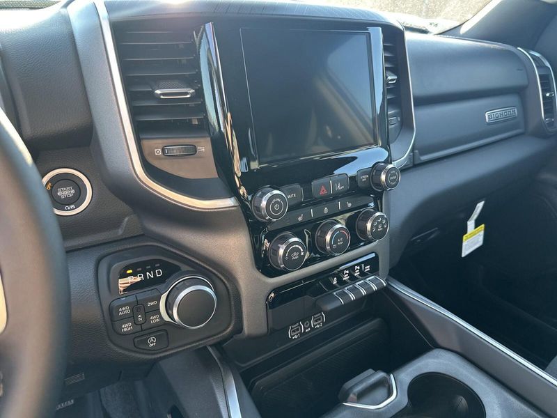 2025 RAM 1500 Big Horn Crew Cab 4x4 5