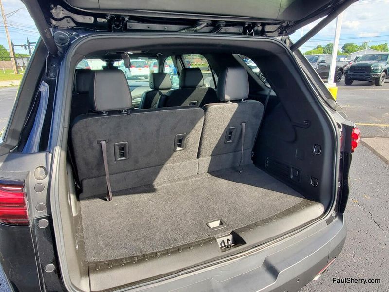 Used 2022 Chevrolet Traverse RS