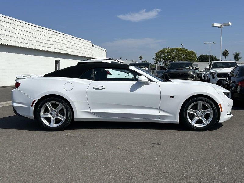 2019 Chevrolet Camaro 1LTImage 3