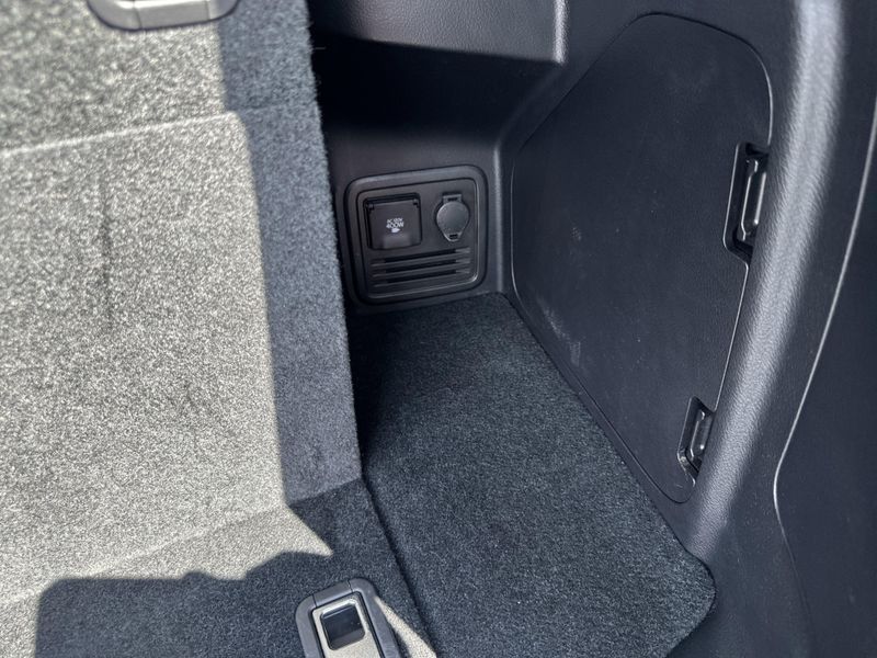 2020 Toyota 4Runner SR5 Premium photo 15