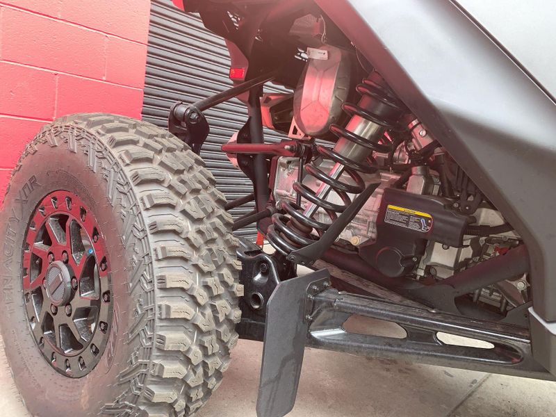 New 2025 Can-Am MAVERICK R MAX X RS 999T DCT Image 17