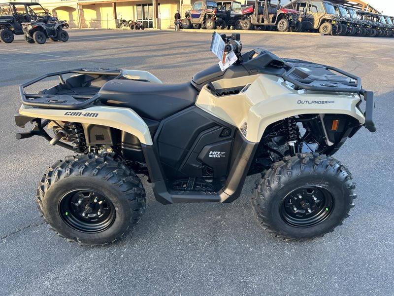 2025 Can-Am OUTLANDER PRO HD7 DESERT TANImage 2