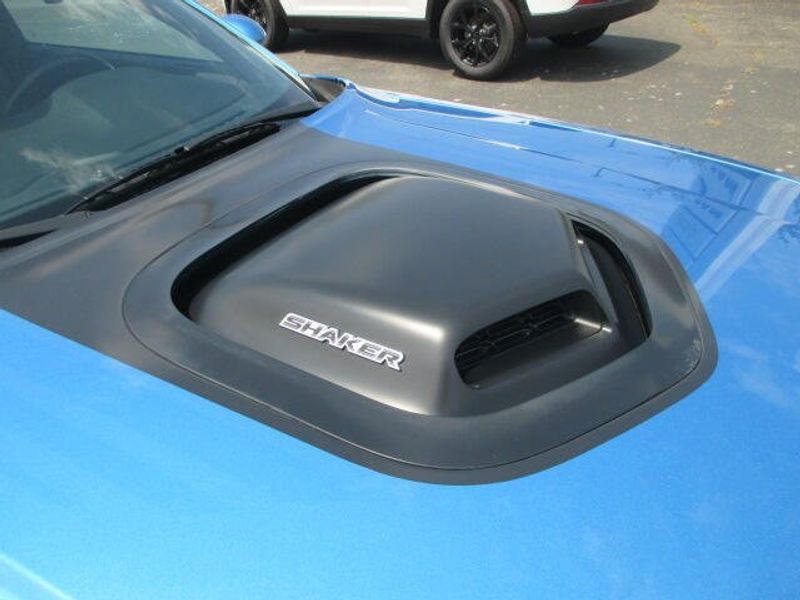 Used 2015 Dodge Challenger R/T Plus ShakerImage 5