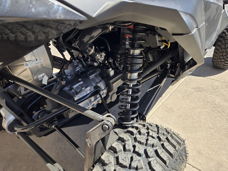 2025 Can-Am MAVERICK R X RS WITH SMARTSHOX 999T DCT TRIPLE BLACKImage 13