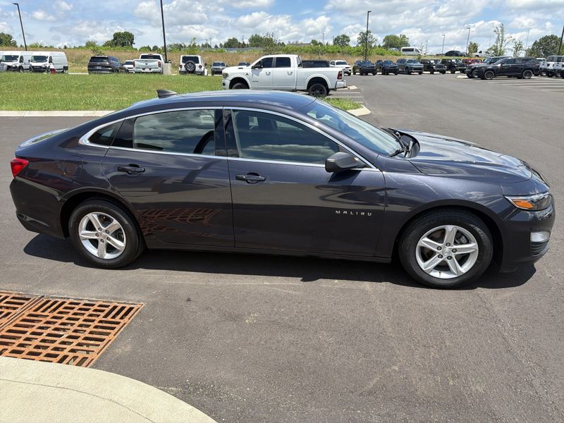 Used 2023 Chevrolet Malibu LSImage 9