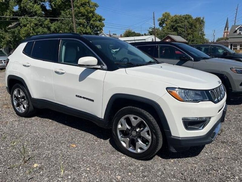 Used 2020 Jeep Compass Image 2
