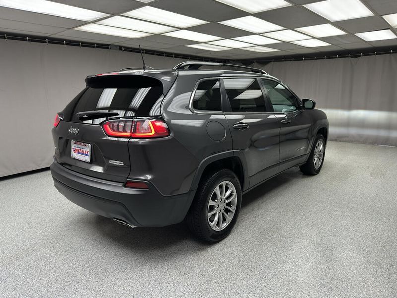 Used 2022 Jeep Cherokee Latitude LuxImage 4