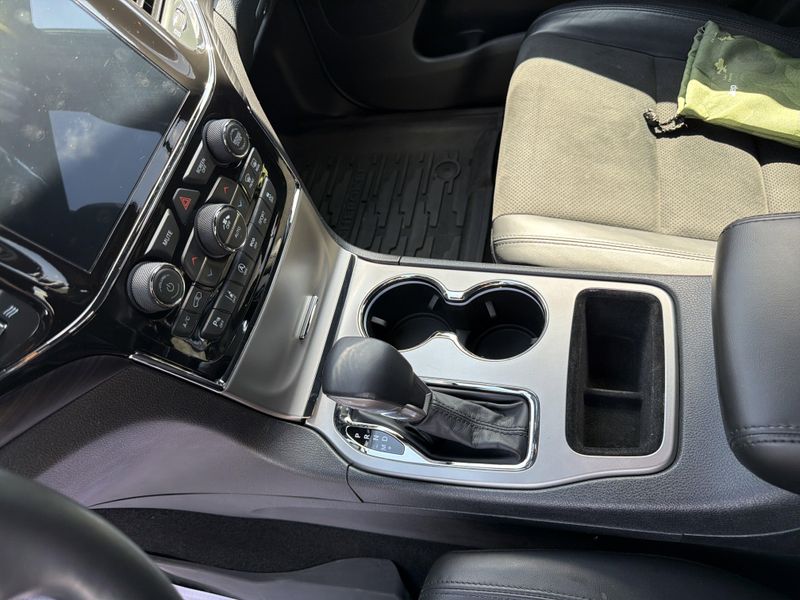 Used 2021 Jeep Grand Cherokee Laredo XImage 29