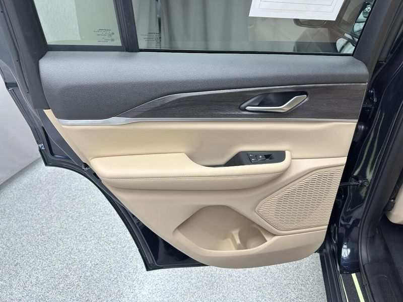 Used 2023 Jeep Grand Cherokee LimitedImage 13