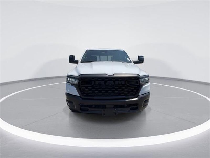 2025 Ram 1500 Tradesman photo 3
