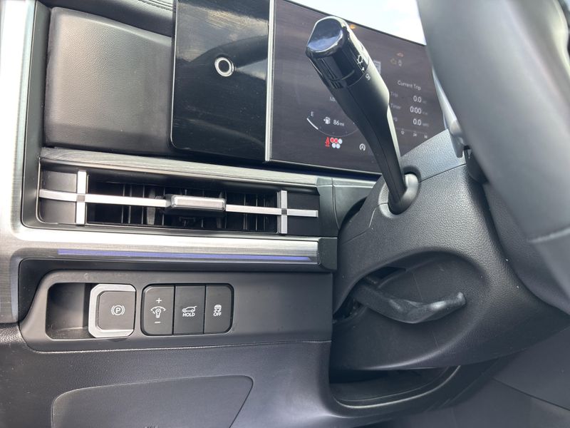 Used 2024 Hyundai Santa Fe LimitedImage 38