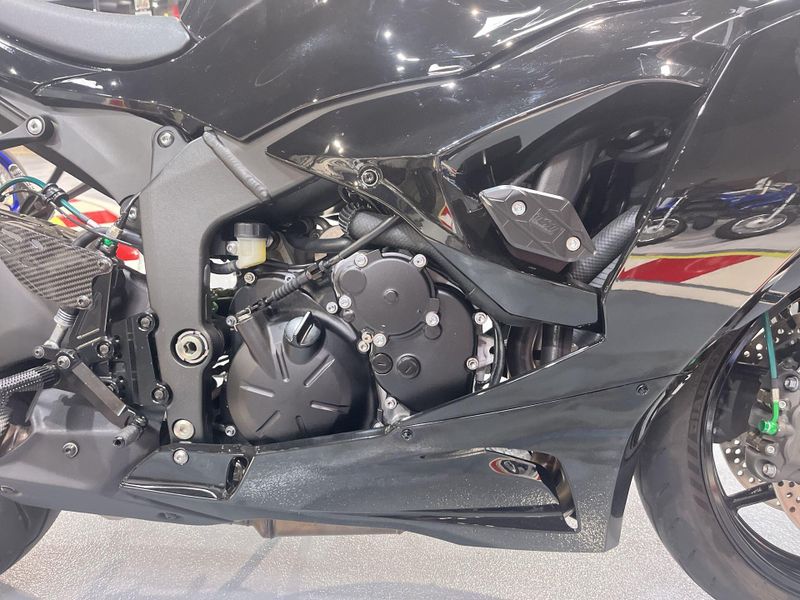 Used 2024 Kawasaki NINJA ZX-6R Image 27