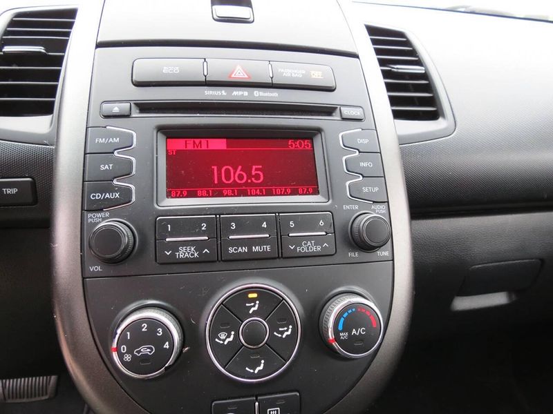 Used 2012 Kia Soul + 4dr Crossover 6AImage 13